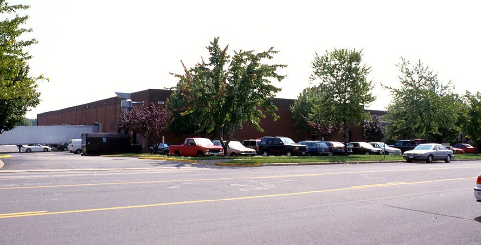 More Photos Of 5741 General Washington Dr, Alexandria Manufacturing For Lease