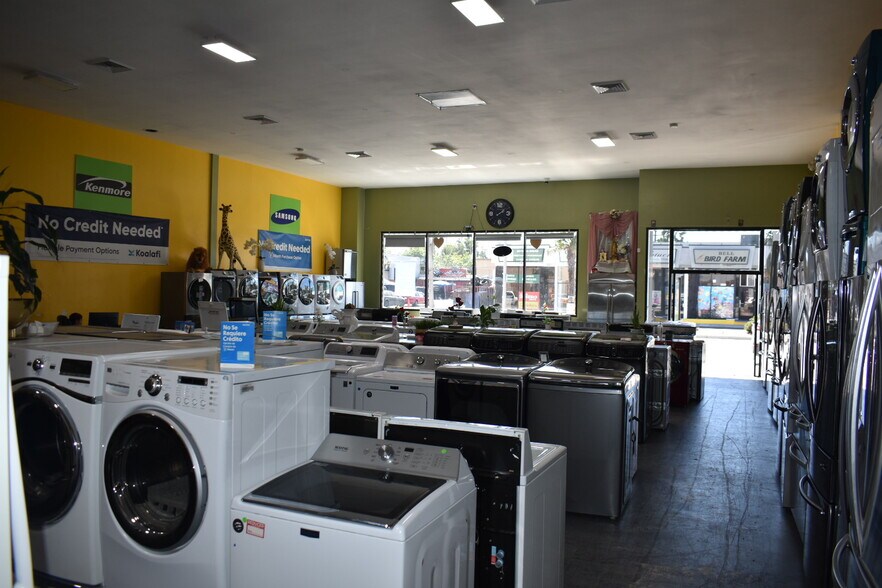 More Photos Of 6904 Atlantic Ave, Bell Storefront For Sale