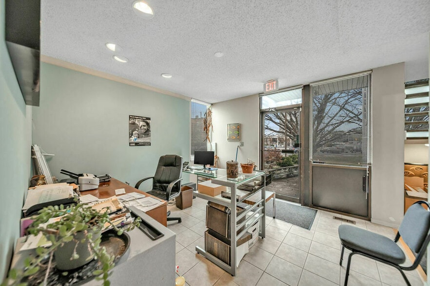 More Photos Of 10801 Connecticut Ave, Kensington Office For Sale