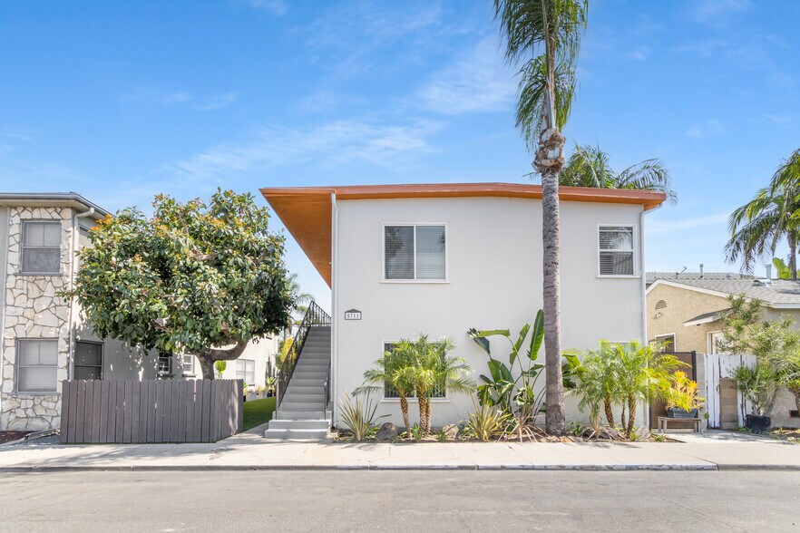 More Photos Of 5711 E 2nd St, Long Beach Apartments For Sale