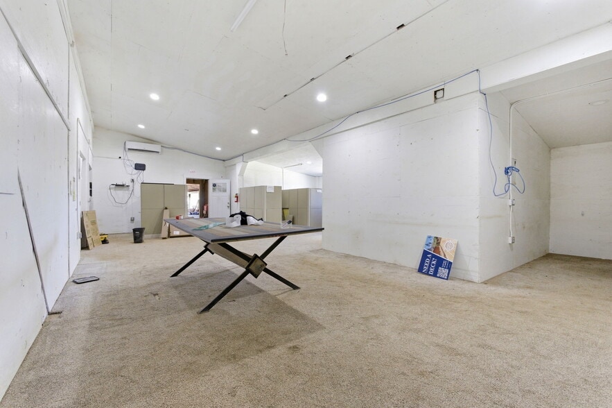 More Photos Of 3511 Boone Rd SE, Salem Distribution For Lease