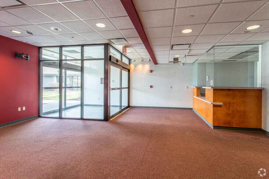 More Photos Of 4015-4059 W Dublin-Granville Rd, Dublin Office For Lease