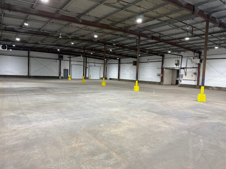 More Photos Of 625 Menomonee St, Theresa Warehouse For Lease