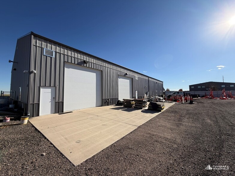 More Photos Of 650 Gyrfalcon Ct, Windsor Warehouse For Sale