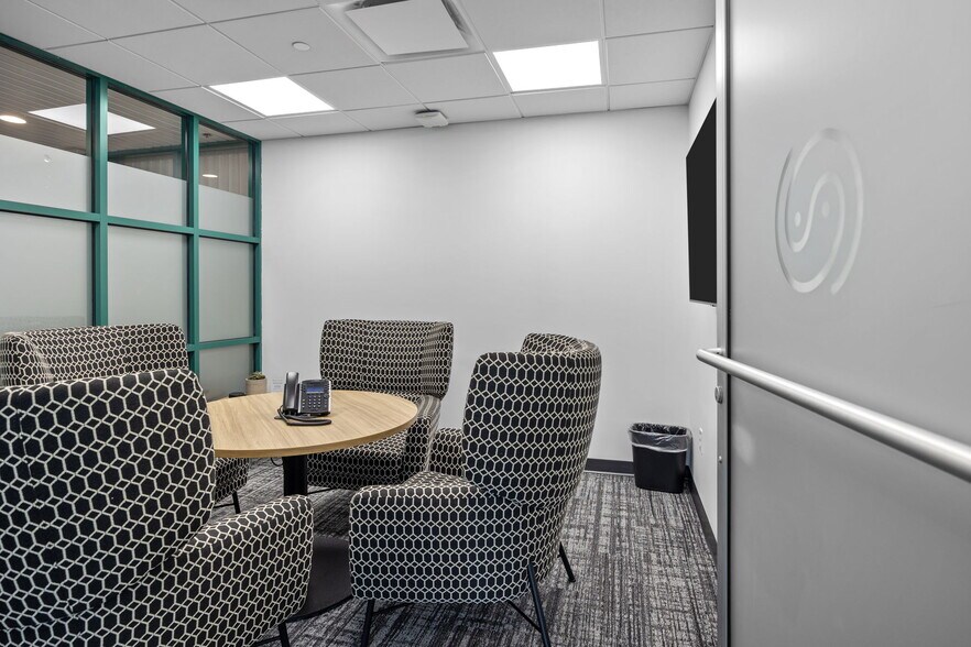 More Photos Of 1000 Northbrook Dr, Trevose Office For Sale