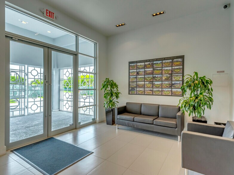 More Photos Of 45-47 NE 36th St, Miami Freestanding For Sale