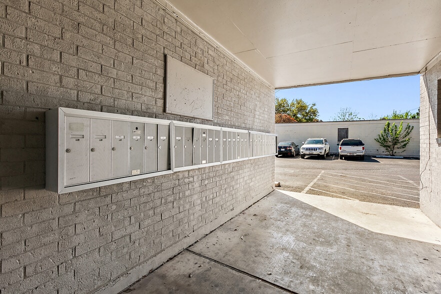 More Photos Of 8502 Dryfield Dr, Austin Apartments For Sale