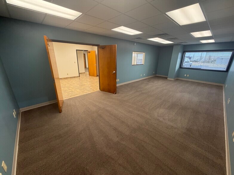 More Photos Of 111 Capital Ct, Nicholasville Industrial For Sale