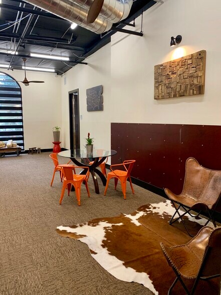 More Photos Of 265 Sunset Dr, Westlake Village Medical For Lease