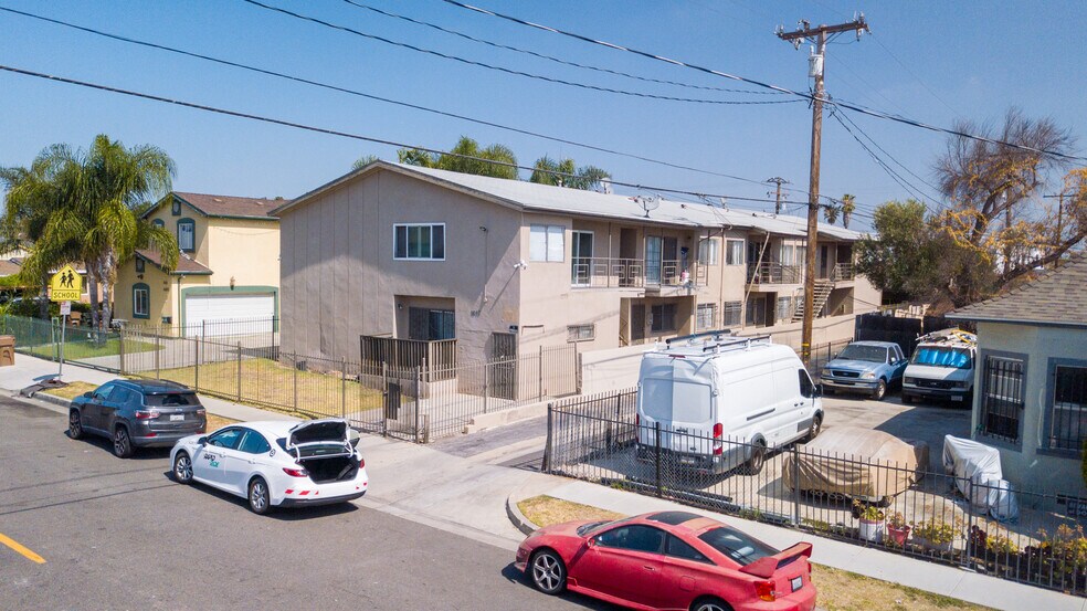 More Photos Of , Los Angeles Multifamily For Sale
