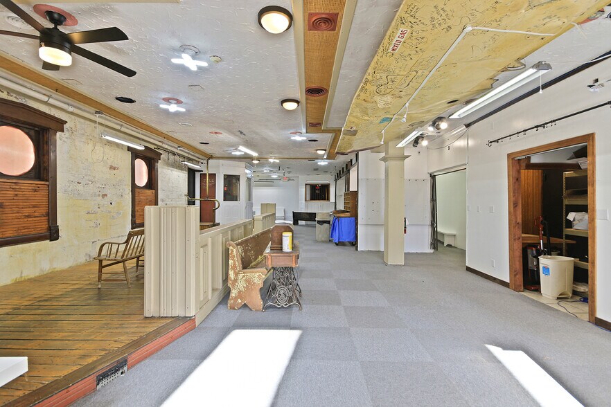 More Photos Of 105 Coal st, Mexico Specialty For Sale