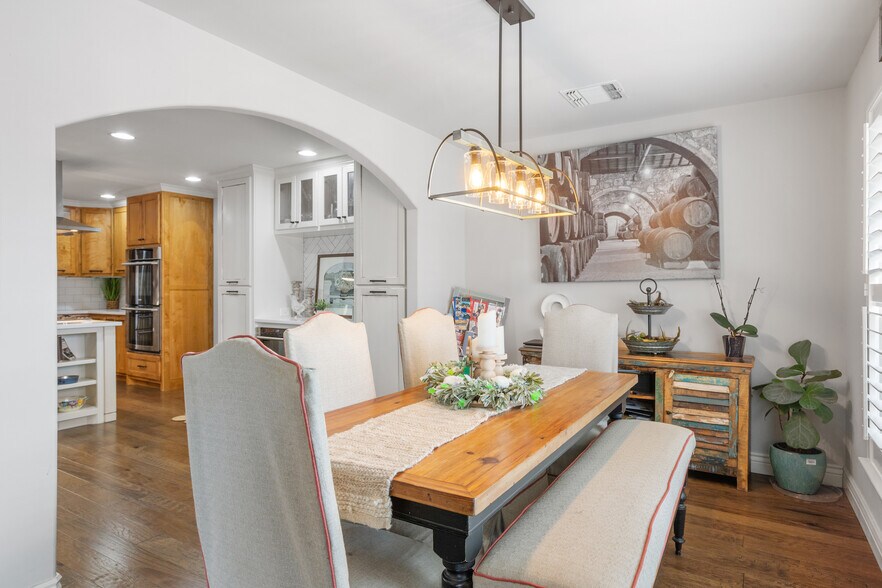 More Photos Of 608 W Morse St, Fredericksburg Specialty For Sale