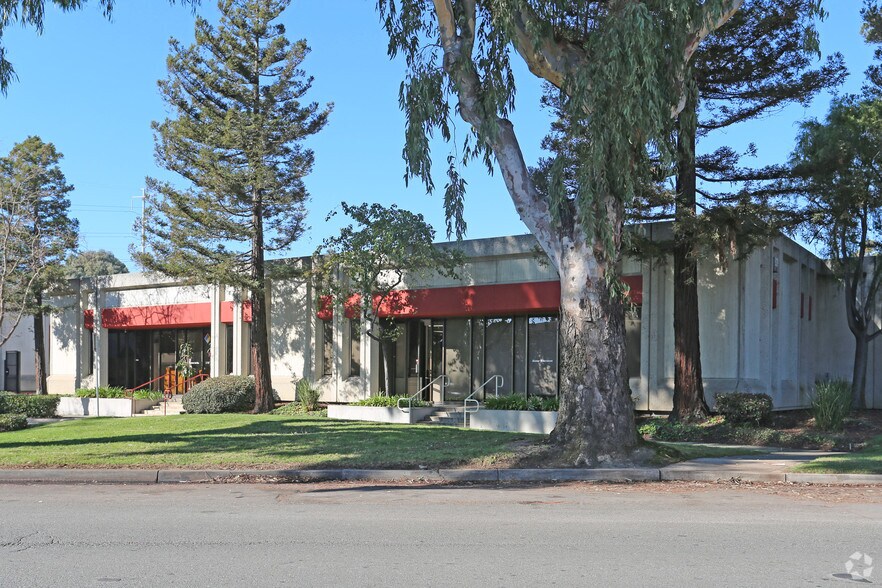 More Photos Of 3496-3530 Breakwater Ct, Hayward Research And Development For Lease