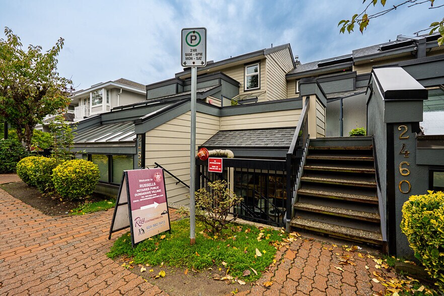 More Photos Of 2450-2472 Haywood Ave, West Vancouver Office For Sale