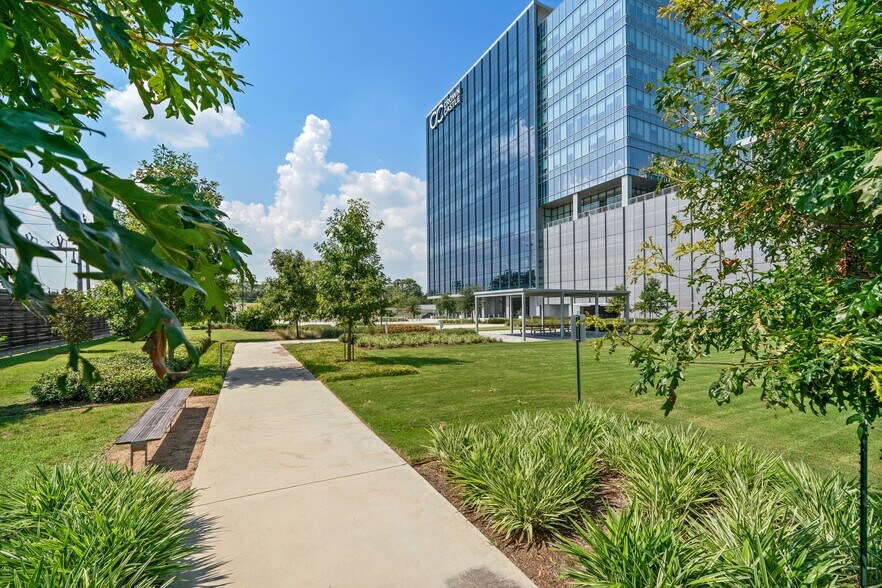 More Photos Of 8020 Katy Fwy, Houston Office For Lease