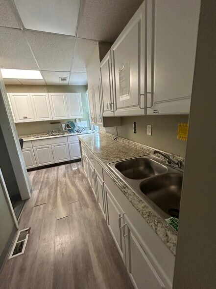 More Photos Of 66 E Hill St, Mount Juliet Office For Lease