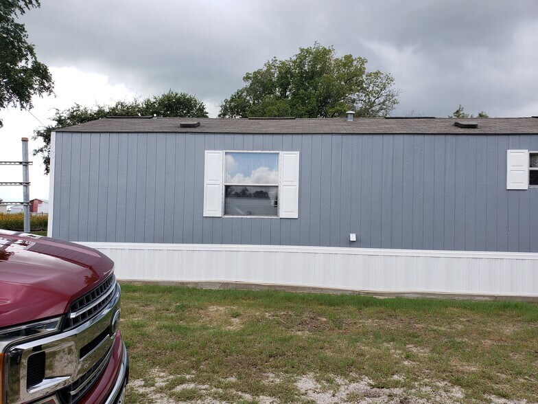 More Photos Of 23927 Alanwood Dr, San Antonio Manufactured Housing Mobile Home Park For Sale