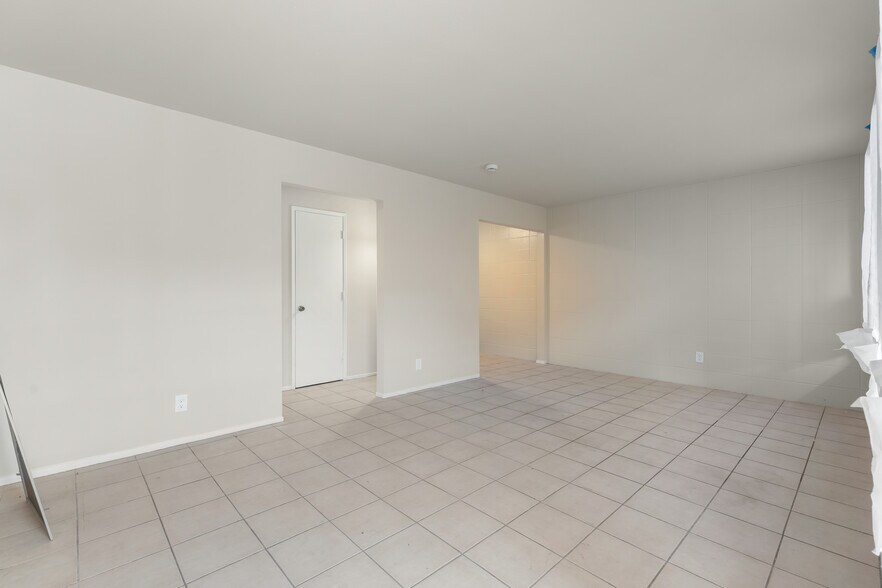 More Photos Of 1728 Broadway St, Redwood City Storefront Retail Residential For Sale