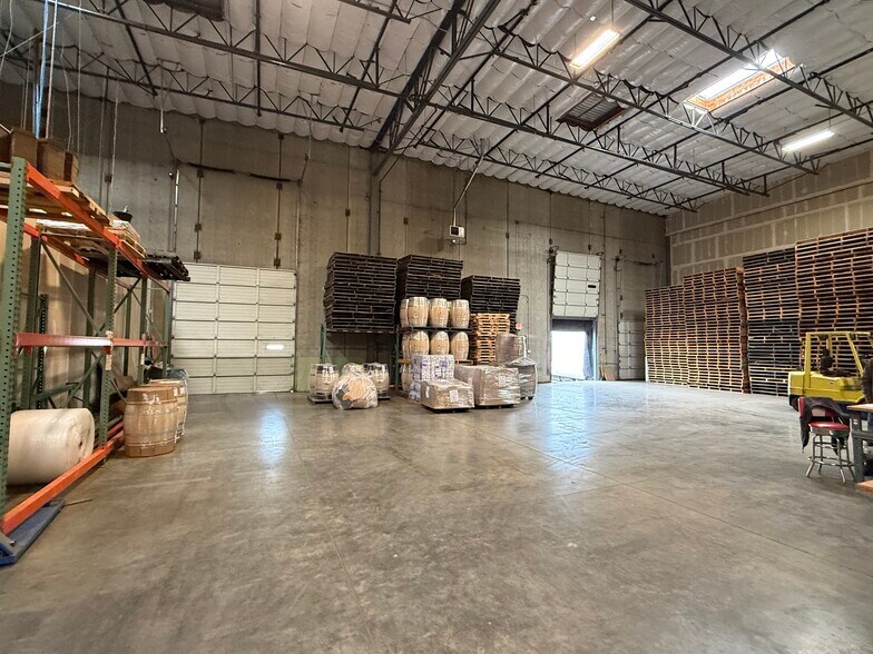 More Photos Of 256 Sutton Pl, Santa Rosa Distribution For Lease