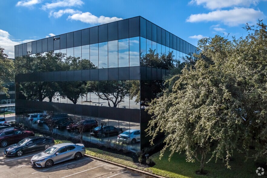 More Photos Of 17314 State Highway 249, Houston Unknown For Lease