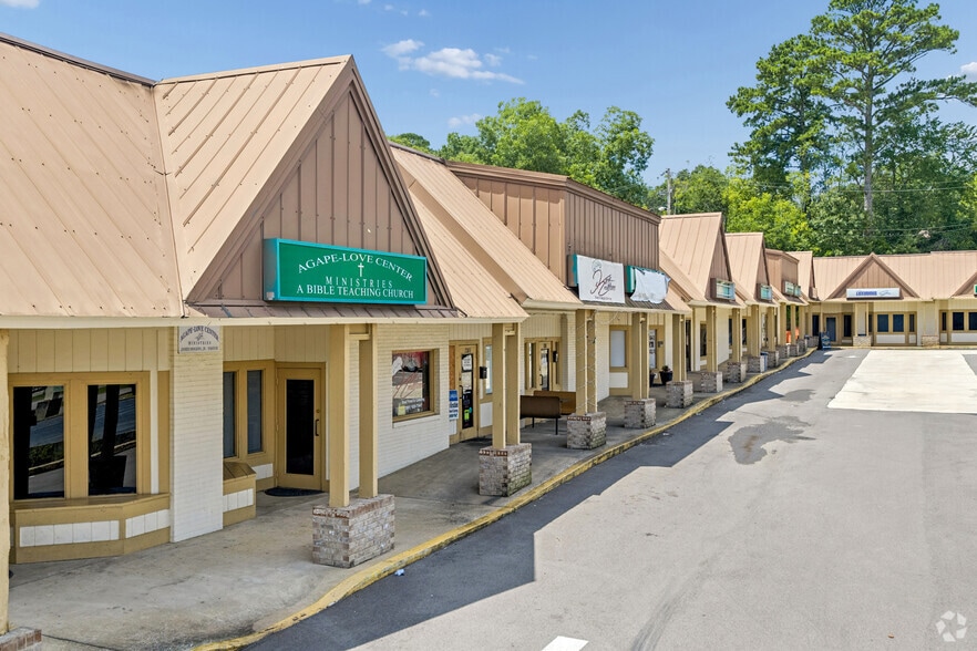 More Photos Of 1200-1248 Center Point Pky, Birmingham Storefront For Sale