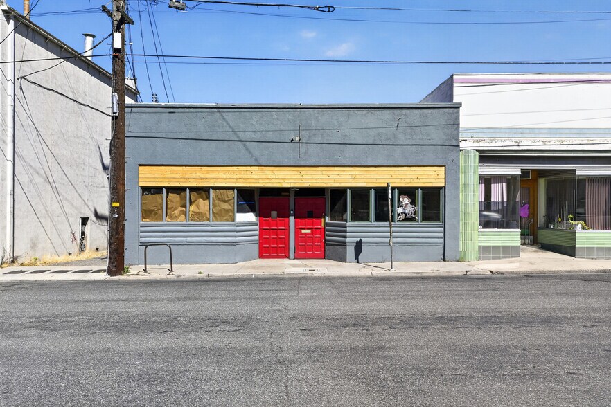 More Photos Of 118 S Broadway St, Yreka Restaurant For Sale