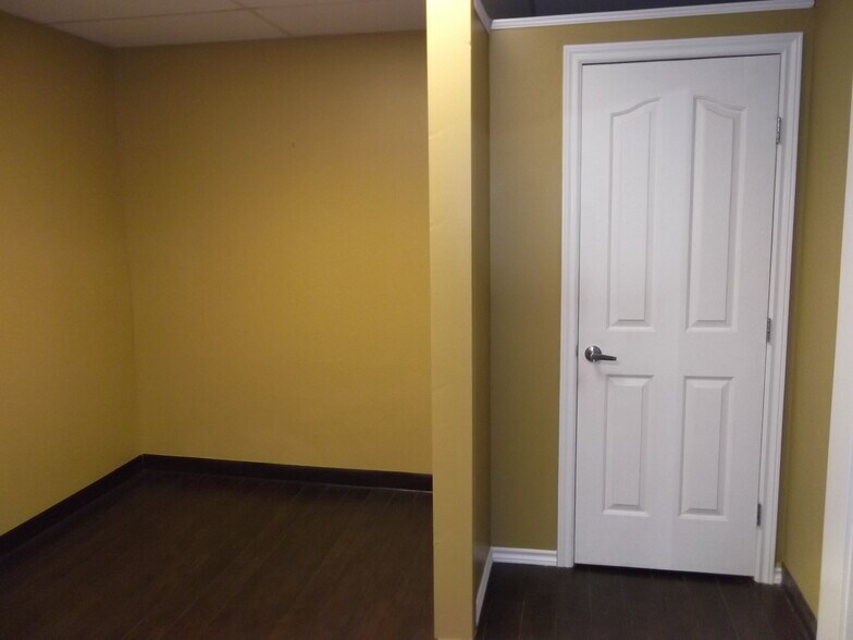 More Photos Of 33 Blackfoot Rd, Sherwood Park Office For Lease