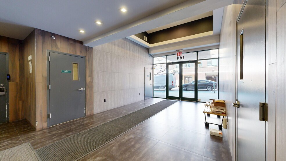 More Photos Of 164 20th St, Brooklyn Office For Lease