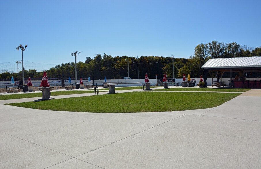 More Photos Of 555 Ohio st, Kendallville Land For Sale