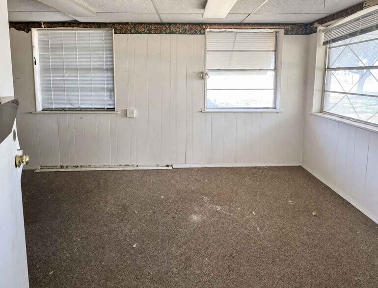 More Photos Of 1901 W Elliott St, Breckenridge Office For Sale