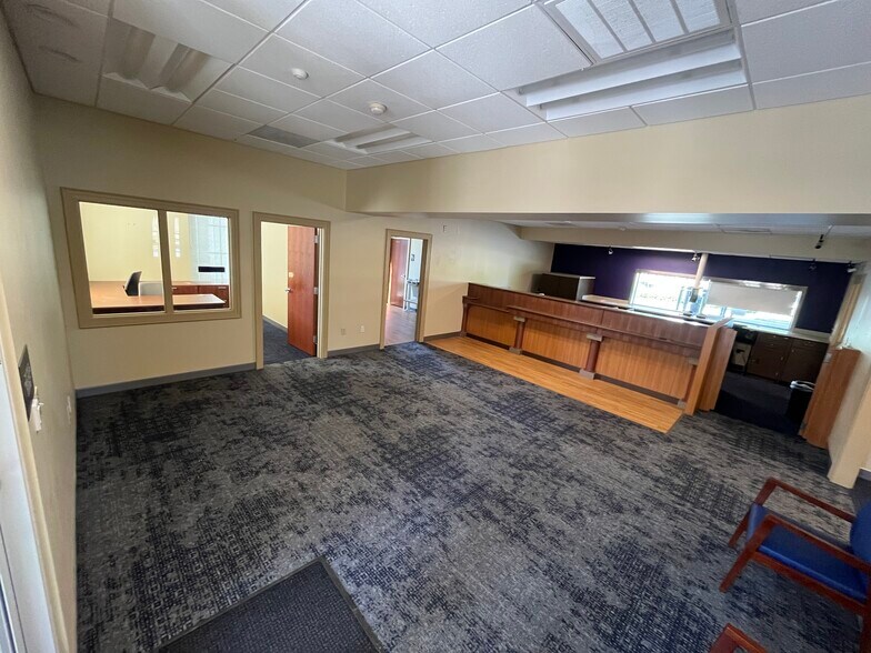 More Photos Of 136 Twin Oaks Rd, Dobson Storefront Retail Office For Lease