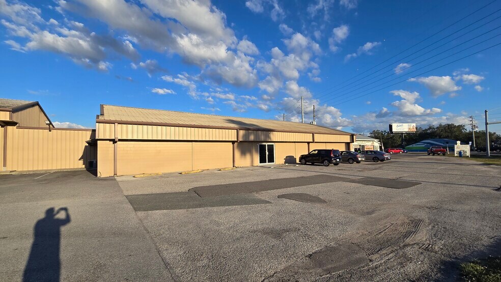 Primary Photo Of 6520 Fort King Rd, Zephyrhills Storefront Retail Office For Lease