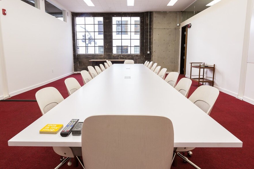 More Photos Of 300 NW 14th Ave, Portland Coworking Space