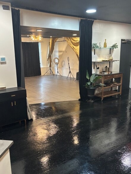 More Photos Of 6430 Tacoma Mall Blvd, Tacoma Storefront Retail Office For Lease