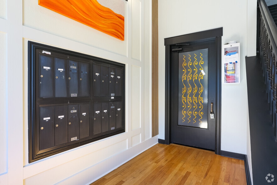 More Photos Of 2031-2033 Curtis St, Denver Apartments For Lease