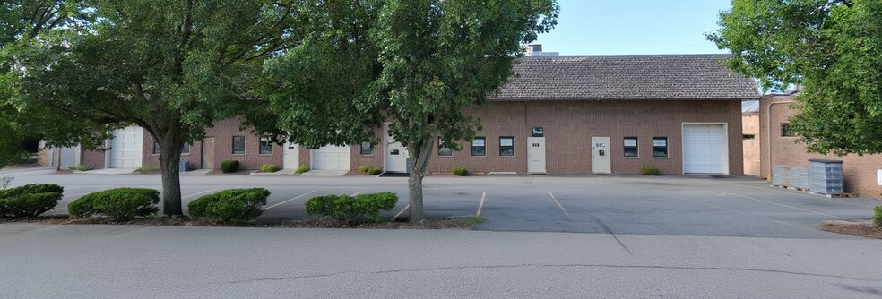 Primary Photo Of 93 S Railroad Ave, Bergenfield Warehouse For Lease