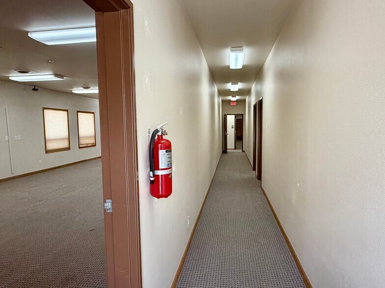More Photos Of 120 Cole Ave, Pinedale Office For Sale