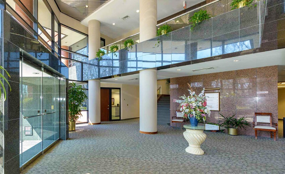 More Photos Of 825 Diligence Dr, Newport News Office For Lease