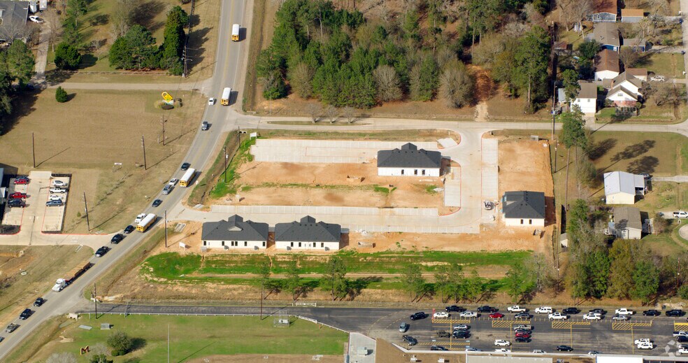 More Photos Of 31360 Nichols Sawmill Rd, Magnolia Medical For Lease