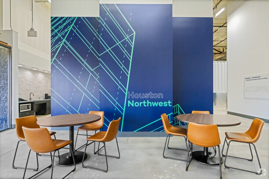 More Photos Of 10795 Hammerly Blvd, Houston Warehouse For Lease