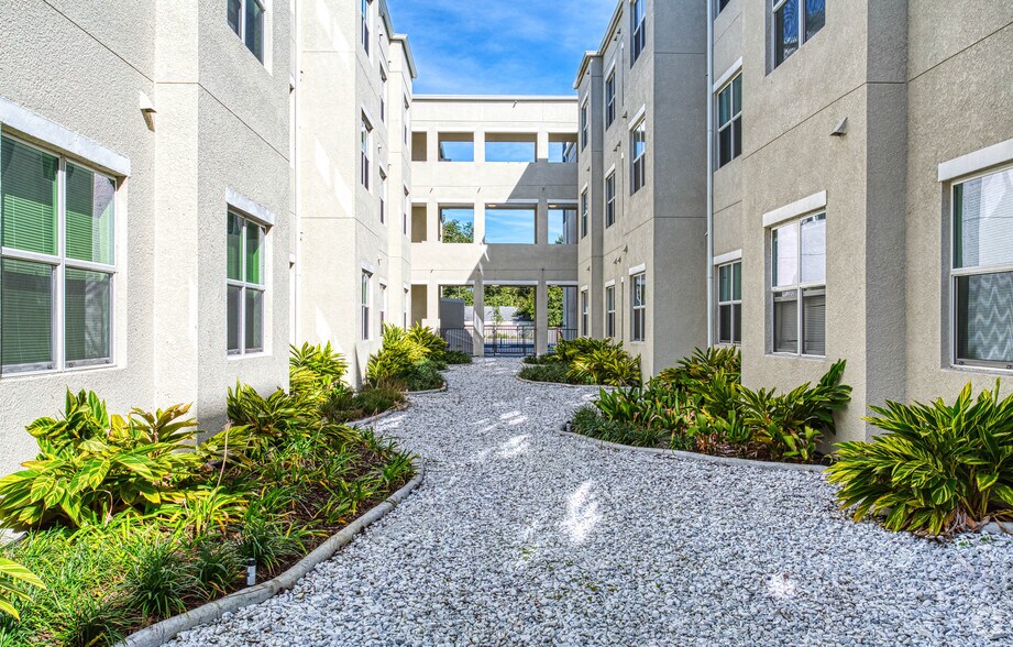 More Photos Of 2121 McCoy Rd, Orlando Apartments For Sale