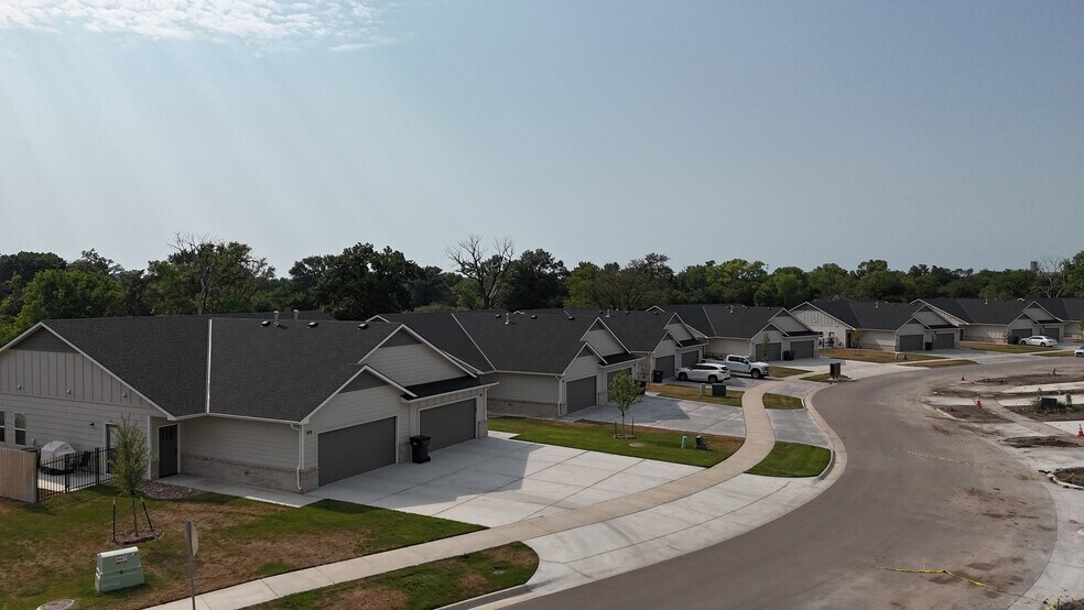 More Photos Of 803 S Logan St, Newton Apartments For Sale