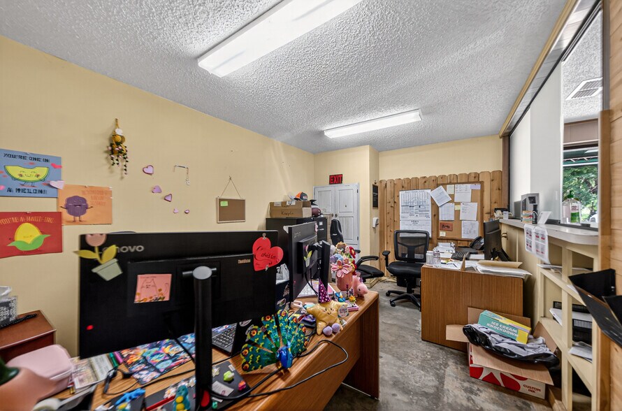 More Photos Of 3484 FM 2813, Flint Warehouse For Sale