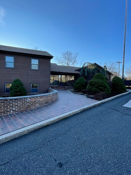 More Photos Of 1780 Swede Rd, Blue Bell Office For Sale