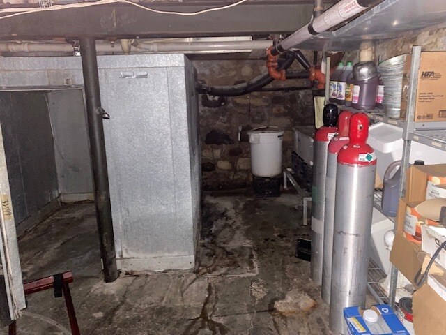 More Photos Of 21445 Gumina Rd, Brookfield Restaurant For Sale