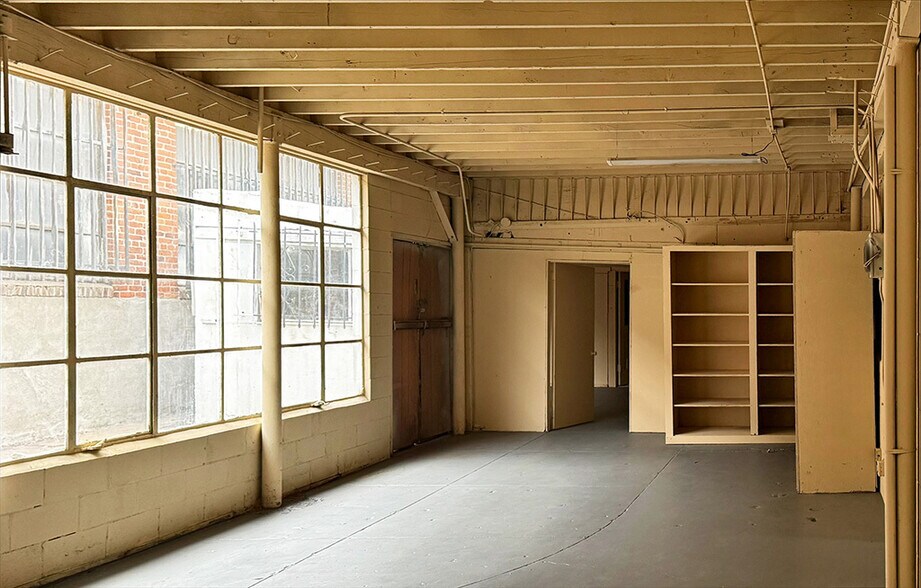 More Photos Of 4435 S Santa Fe Ave, Vernon Distribution For Lease