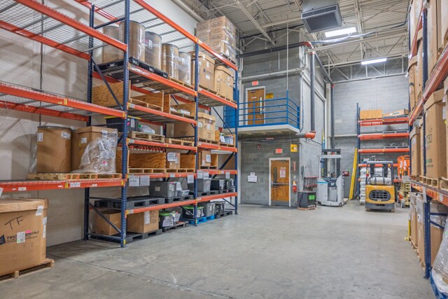 More Photos Of 230 Sardis Rd, Asheville Distribution For Sale