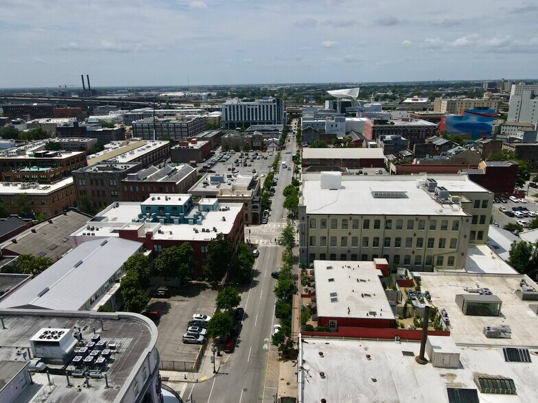 More Photos Of 747 Magazine St, New Orleans Office For Sale