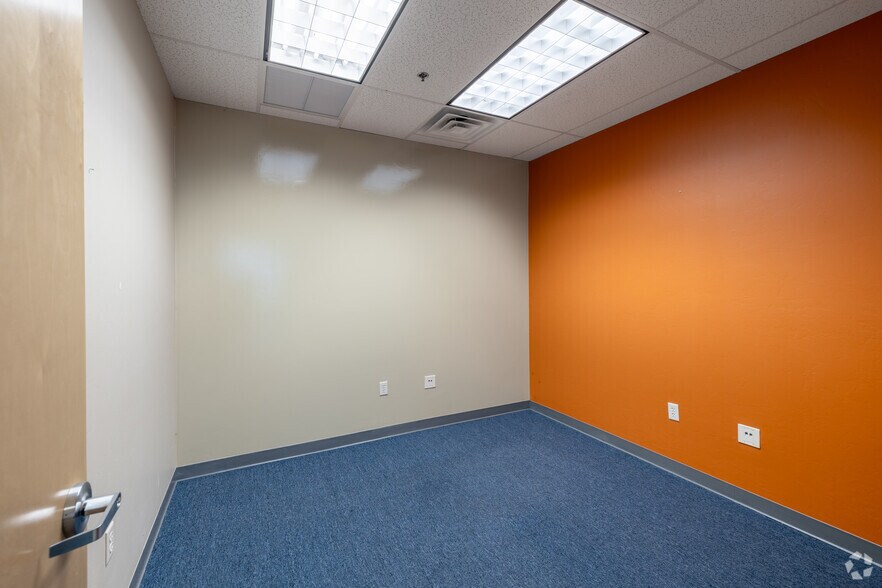 More Photos Of 500 N Garden Ave, Sierra Vista Office For Lease