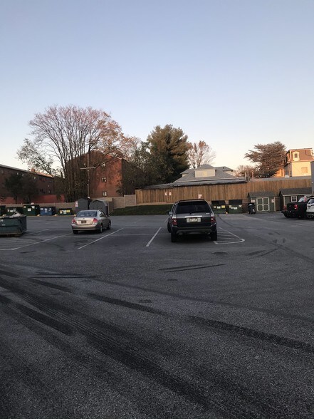 More Photos Of 755-801 W Sproul Rd, Springfield Township Freestanding For Lease